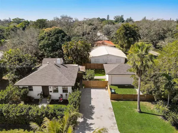 11948 NE 9th Ave, Biscayne Park, FL 33161