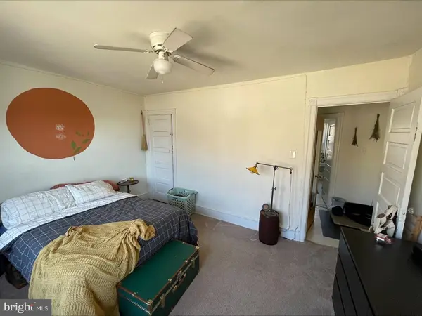 5338 RIDGE AVE, Philadelphia, PA 19128