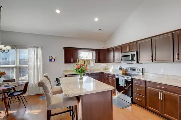 245 Jocelyn Dr, Cottontown, TN 37048