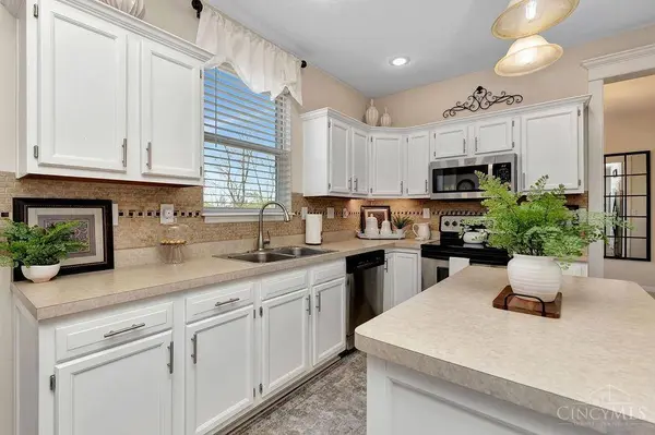 5759 Reserve Ct, Fairfield, OH 45014