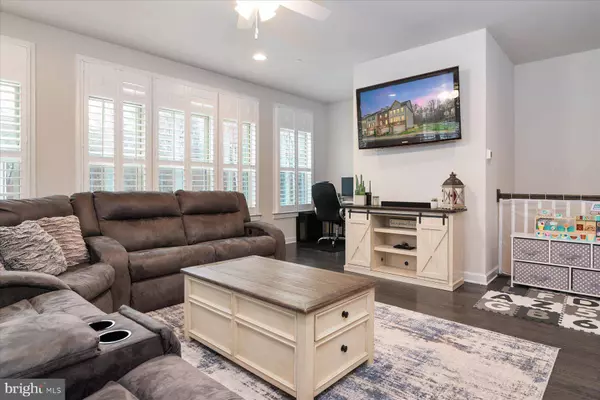 2715 FREDERICKSBURG RD, Hanover, MD 21076