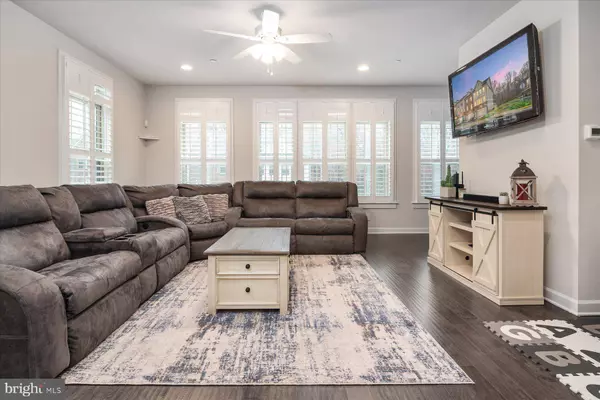 2715 FREDERICKSBURG RD, Hanover, MD 21076