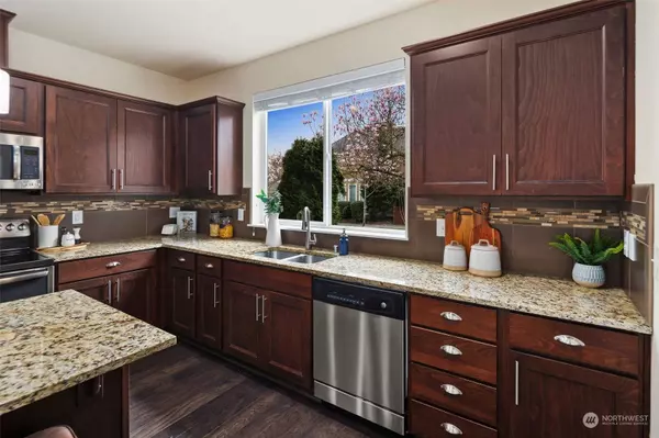 2331 25th AVE NE, Issaquah, WA 98029