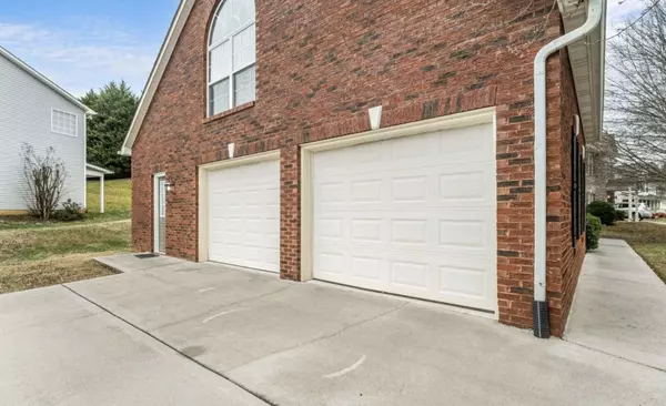 7307 Jenkins Creek Dr, Knoxville, TN 37931