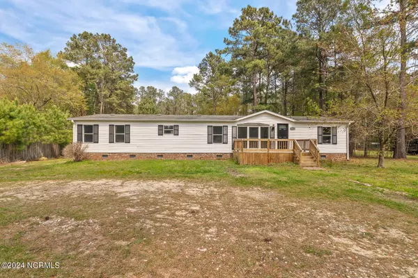 310 Hinson Lane, Richlands, NC 28574