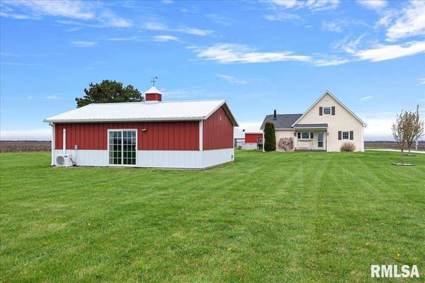 9931 IRISH RD, Loami, IL 62661