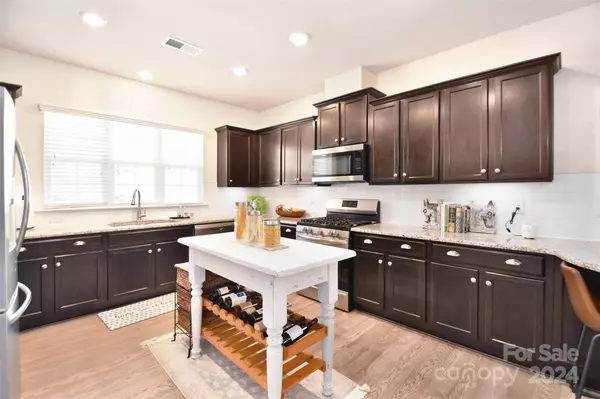 5079 Lily Pond CIR, Waxhaw, NC 28173