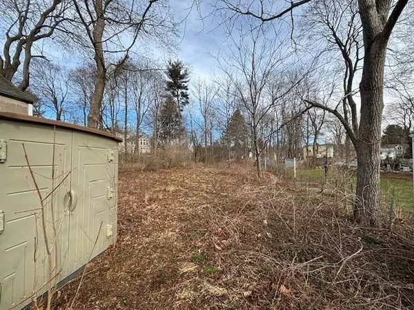 48 Springs Road, Bedford, MA 01730