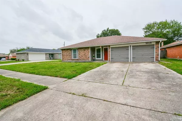 9918 Stonemont RD, La Porte, TX 77571