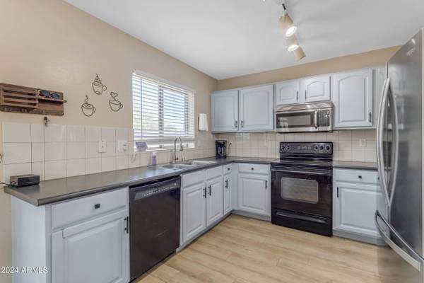 15560 W MOHAVE Street, Goodyear, AZ 85338