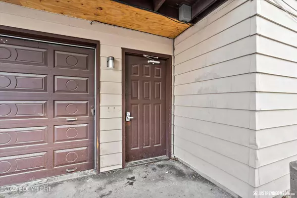 16929 Coronado ST, Eagle River, AK 99577