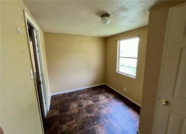 611 E Theodora ST, San Diego, TX 78384