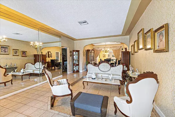 1420 SW 17th St, Miami, FL 33145