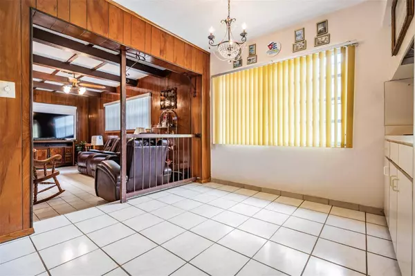 3008 W TAMPA BAY BLVD, Tampa, FL 33607