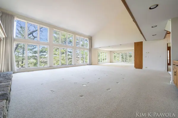 7675 Timber Bluff SE Road, Ada, MI 49301