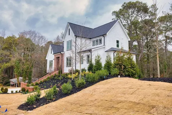 671 Embry LN, Marietta, GA 30066