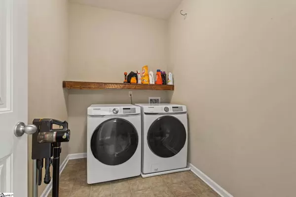 241 Raven Falls Lane, Simpsonville, SC 29681