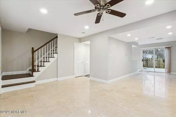 7 Kingsley Way, Freehold, NJ 07728