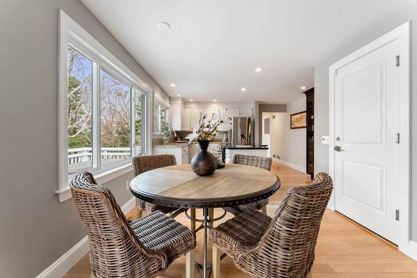 25 Crest Road, Framingham, MA 01702