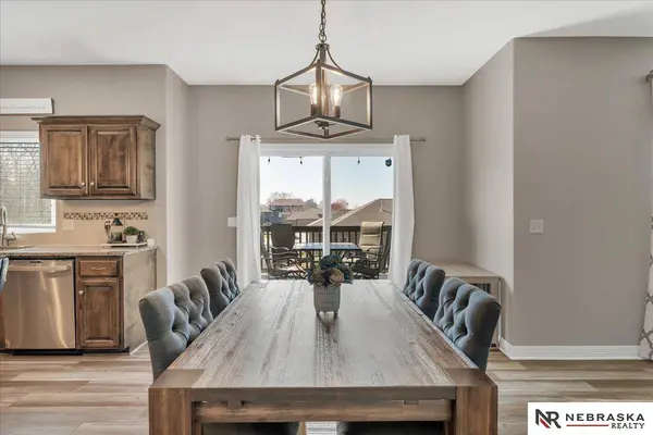 4210 N 207th Street, Elkhorn, NE 68022