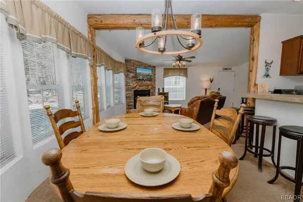 280 Sunset LN, Sugarloaf, CA 92386