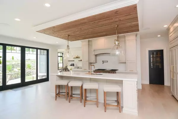 62 Dawson Dr, Needham, MA 02492