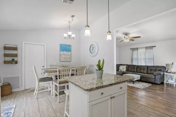 700 Trinidad AVE SE, Palm Bay, FL 32909