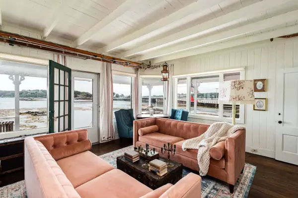 10 Wills Strait RD, Harpswell, ME 04079