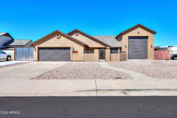 3056 E LELAND Street, Mesa, AZ 85213