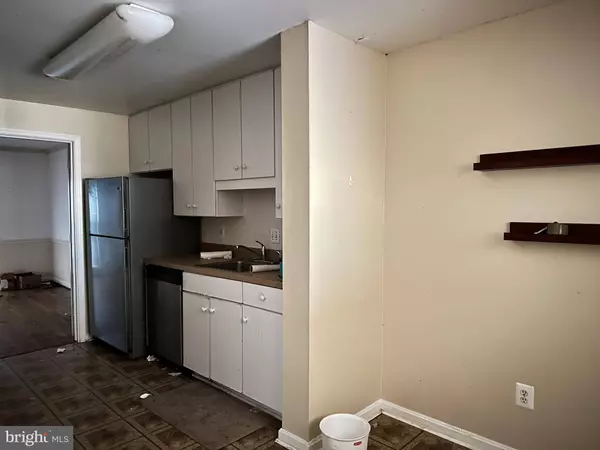 6647 MIDHILL PL, Falls Church, VA 22043