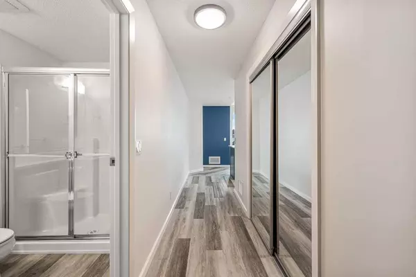 210 15 AVE SE #1001, Calgary, AB T2G 0B5