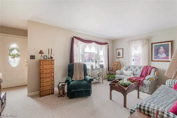 2051 Everett AVE, Youngstown, OH 44514