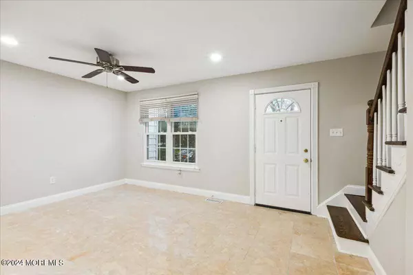 7 Kingsley Way, Freehold, NJ 07728