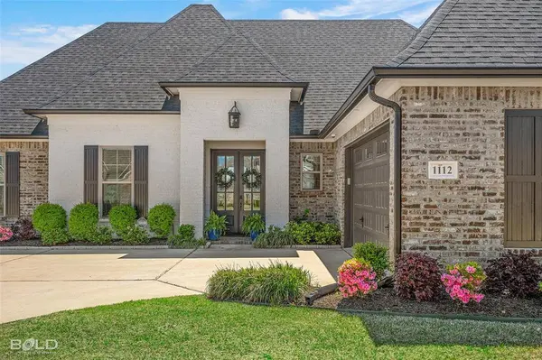 1112 Calle Lago Court, Bossier City, LA 71111