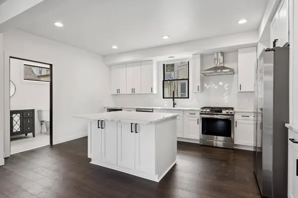 225 Lexington Pkwy N, Saint Paul, MN 55104