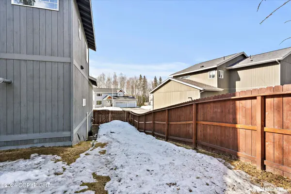 13475 Charmley CIR, Eagle River, AK 99577