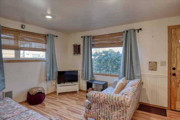 830 E Hoffman Ave, Spokane, WA 99207