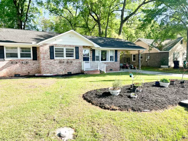 227 N Pandora Dr, Goose Creek, SC 29445