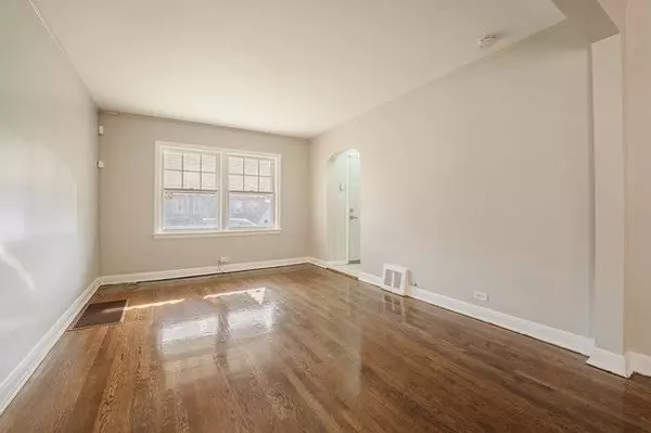 14126 S Dearborn ST, Riverdale, IL 60827