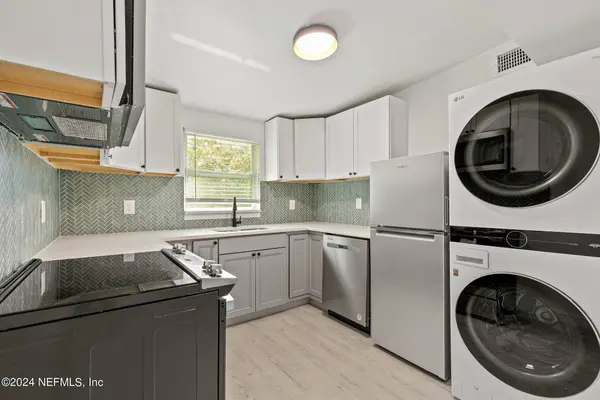 1843 BROOKVIEW DR S, Jacksonville, FL 32246