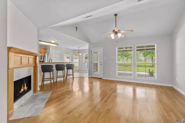 43210 N HENDERSON AVE, Prairieville, LA 70769