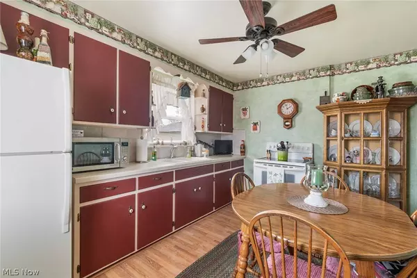 2051 Everett AVE, Youngstown, OH 44514