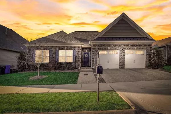 245 Jocelyn Dr, Cottontown, TN 37048