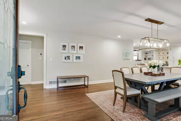 6126 Kayron, Sandy Springs, GA 30328