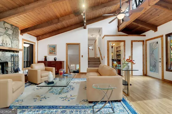 2244 Carlyle DR, Marietta, GA 30062