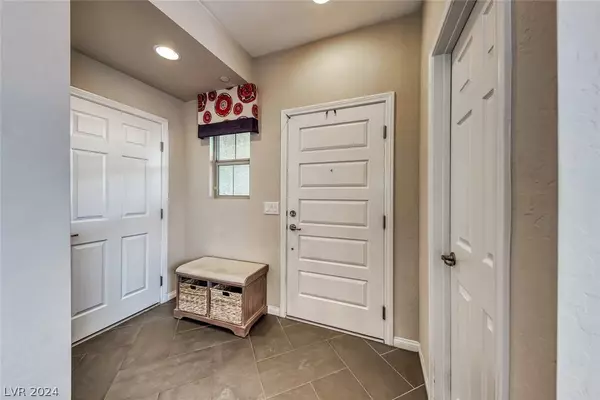 3073 Hushed Sonnet Avenue, Henderson, NV 89044