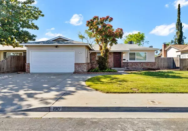 190 W Holland Avenue, Clovis, CA 93612