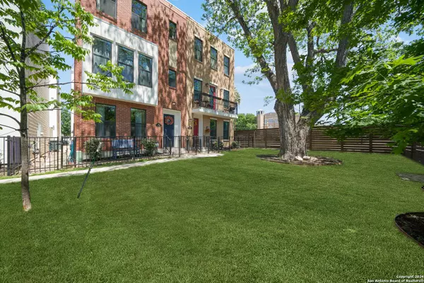 130 Swiss St #201 UNIT 201, San Antonio, TX 78202