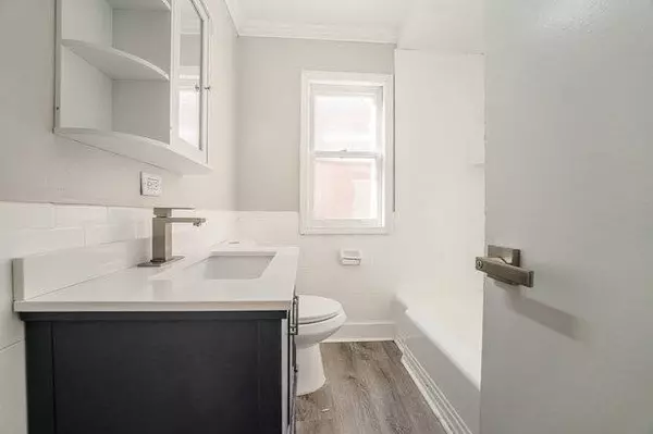 14126 S Dearborn ST, Riverdale, IL 60827