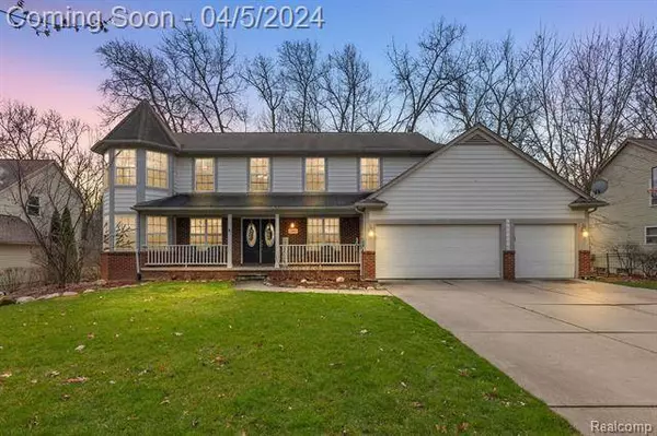 2107 DEER RUN Trail, Waterford, MI 48329